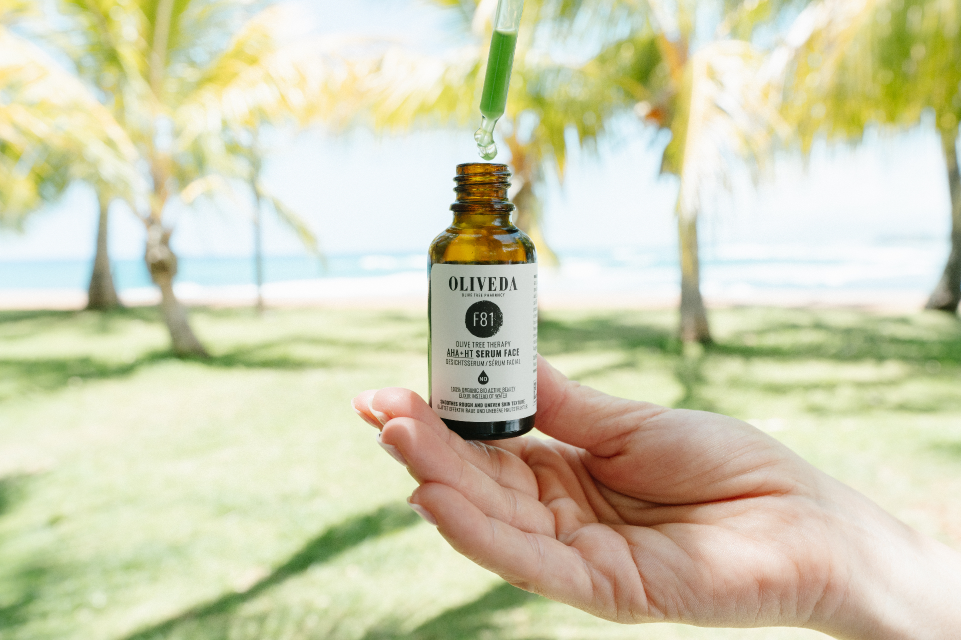 Oliveda F81 AHA+HT waterless face serum
